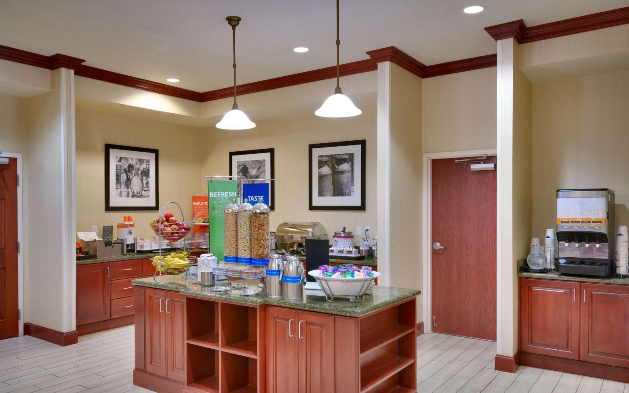Hampton Inn Tremonton Eksteriør billede